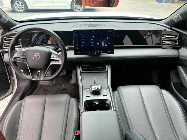 BYD Qin L — Фото автомобиля 5