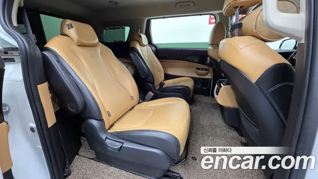 Kia Carnival 4th Gen — Фото автомобиля 19
