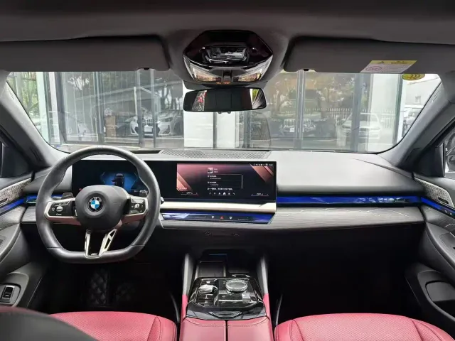 BMW 5 Series — Фото автомобиля 2