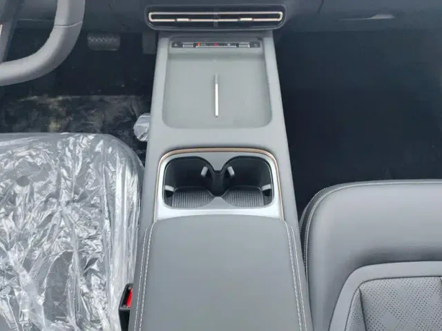 Wuling Starlight — Фото автомобиля 16