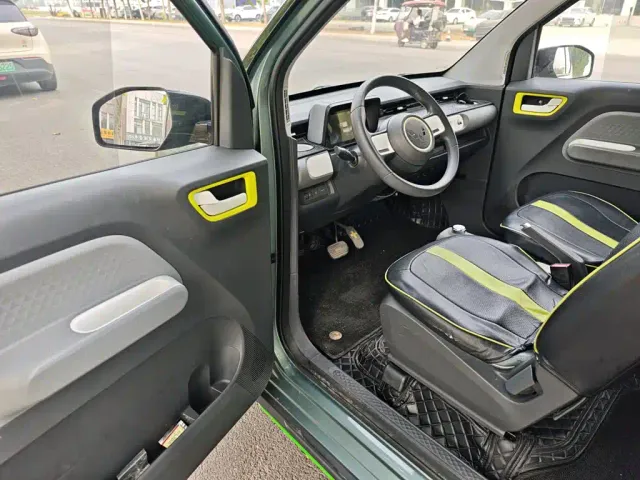 Wuling Hongguang Mini EV — Фото автомобиля 11