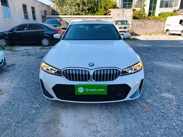 BMW 3 Series — Фото автомобиля 2