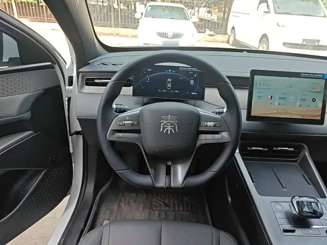 BYD Qin PLUS — Фото автомобиля 10
