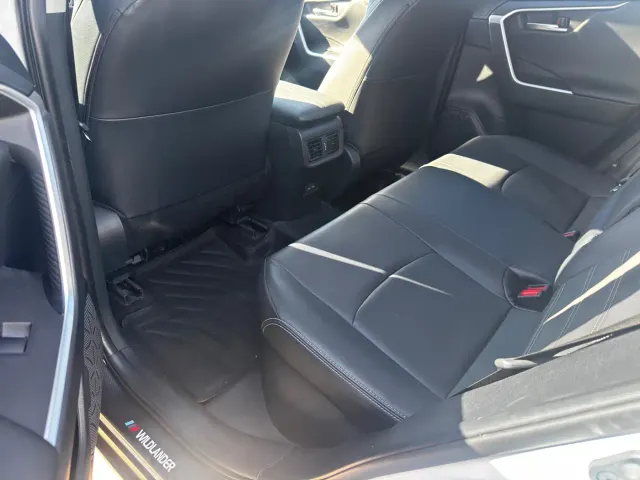 Toyota Wildlander — Фото автомобиля 13