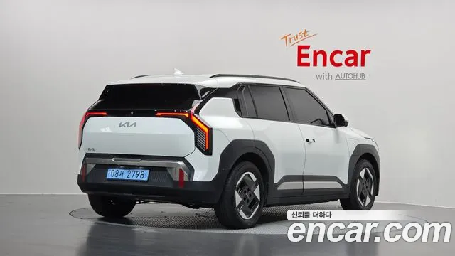 Kia EV3 — Фото автомобиля 2