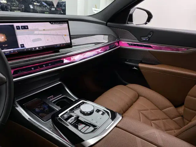 BMW 7 Series — Фото автомобиля 16