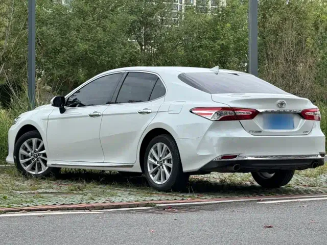 Toyota Camry — Фото автомобиля 15