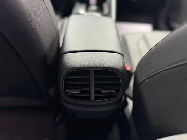 Hyundai Elantra — Фото автомобиля 10