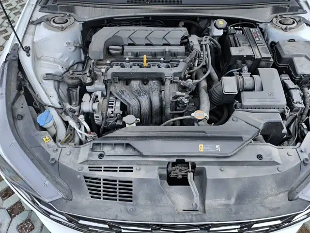 Hyundai Elantra — Фото автомобиля 21