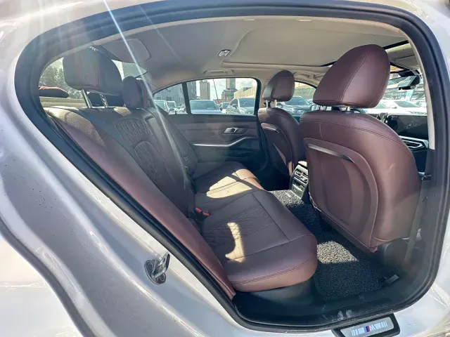 BMW 3 Series — Фото автомобиля 17
