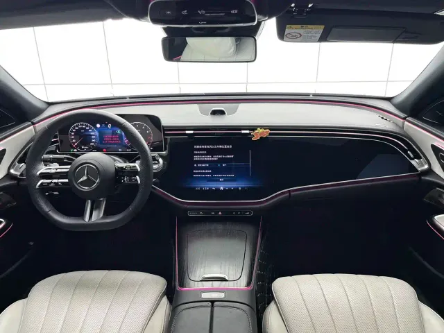 Mercedes-Benz E-Class — Фото автомобиля 4