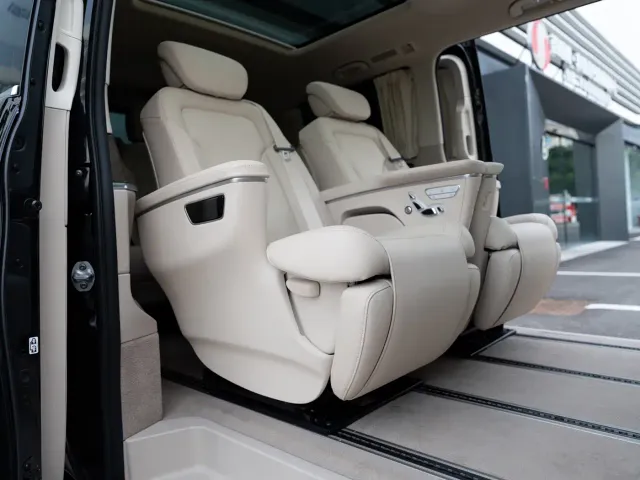 Mercedes-Benz V-Class — Фото автомобиля 10