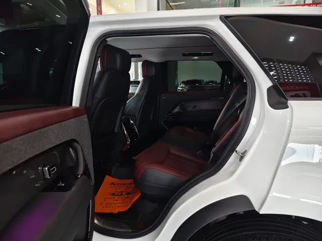 Land Rover Range Rover Sport — Фото автомобиля 9