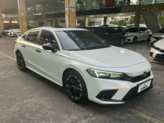 Honda Civic — Фото автомобиля 3