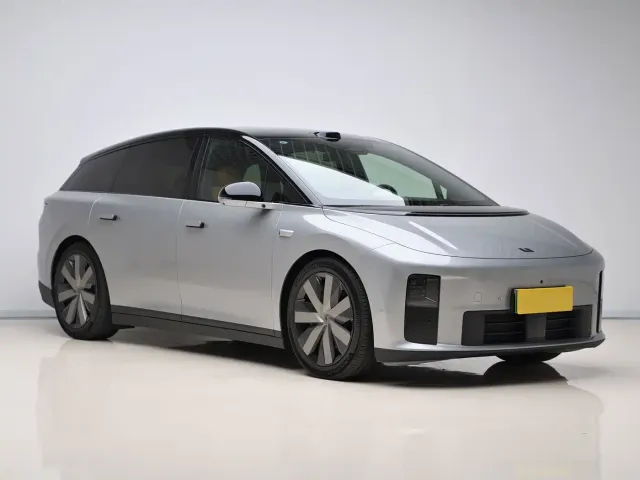 Li Auto i6 — Фото автомобиля 3