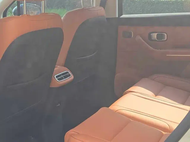 Leapmotor C10 — Фото автомобиля 7