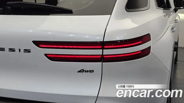 Genesis GV70 — Фото автомобиля 8