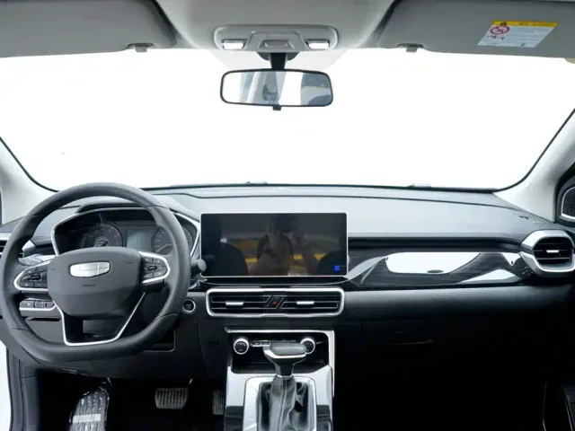 Geely Binyue — Фото автомобиля 3