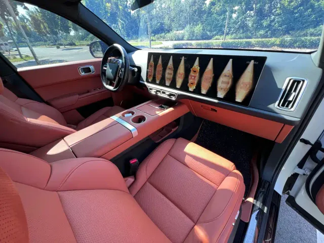 Li Auto L7 — Фото автомобиля 10