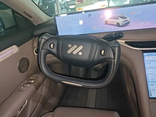 IM Motors L6 — Фото автомобиля 6
