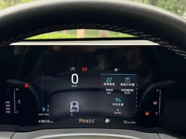 Ford Edge — Фото автомобиля 14