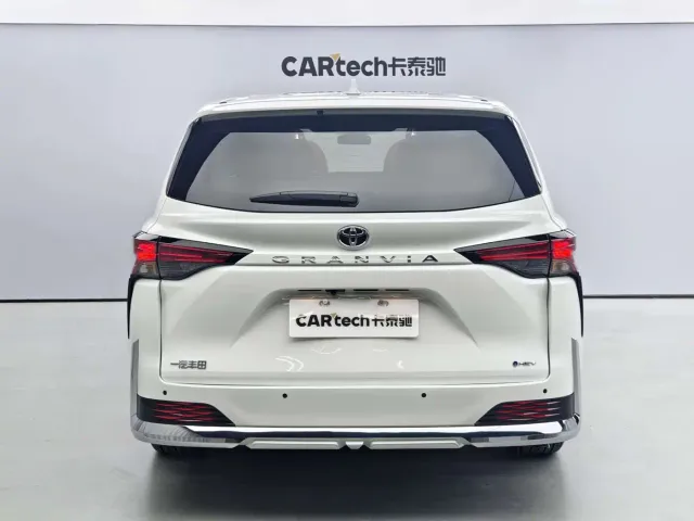 Toyota Granvia — Фото автомобиля 9