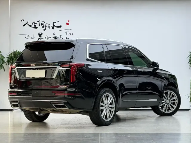 Cadillac XT6 — Фото автомобиля 16