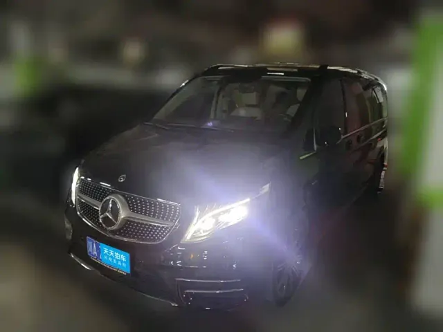 Фотография автомобиля — Mercedes-Benz V-Class