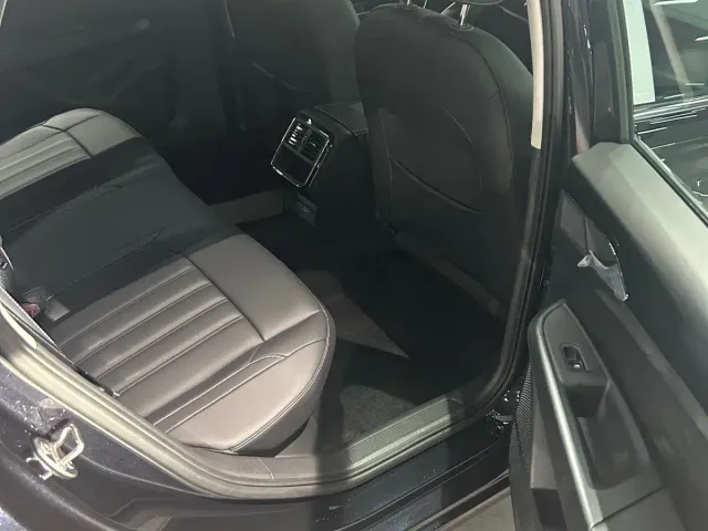 Volkswagen Passat — Фото автомобиля 8