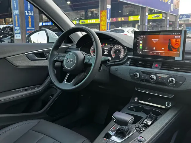 Audi A4L — Фото автомобиля 10
