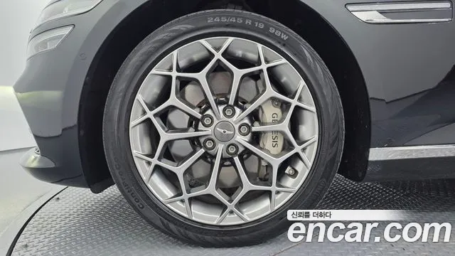 Genesis G80 RG3 — Фото автомобиля 5