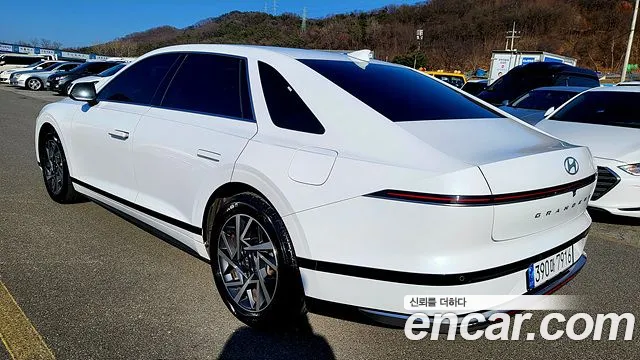 Hyundai Grandeur Grandeur (GN7) 3.5 LPG 2WD (Такси) — Фото автомобиля 20