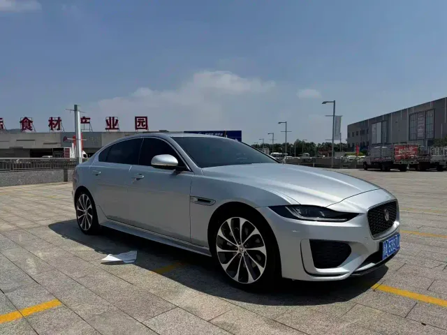 Jaguar XEL — Фото автомобиля 3