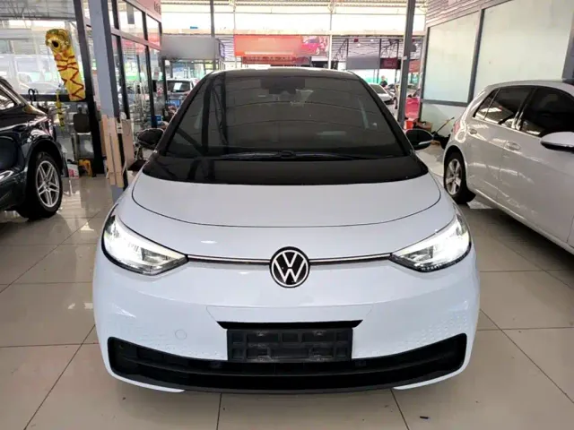 Volkswagen ID.3 — Фото автомобиля 2