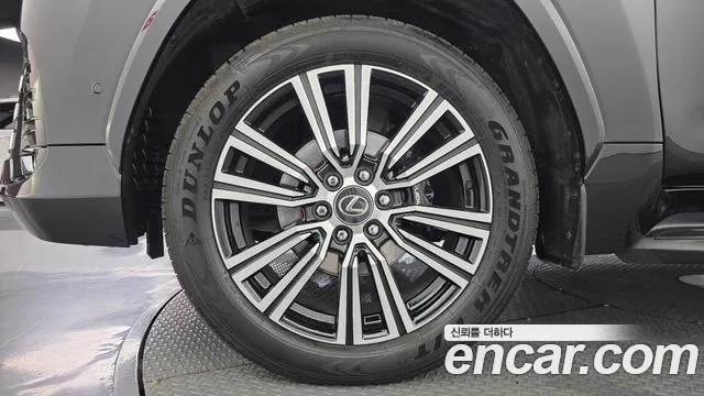 Lexus LX — Фото автомобиля 3