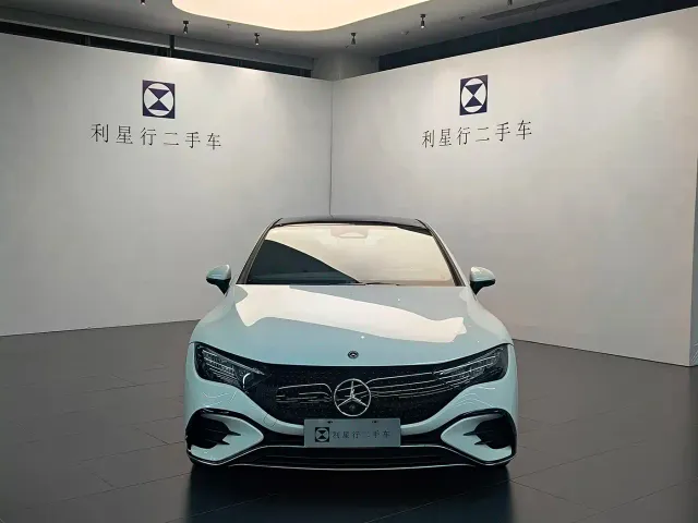 Mercedes-Benz EQE — Фото автомобиля 2