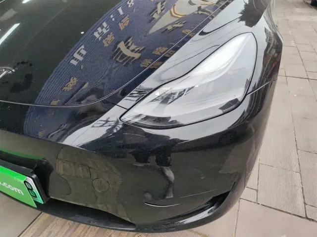 Tesla Model Y — Фото автомобиля 2