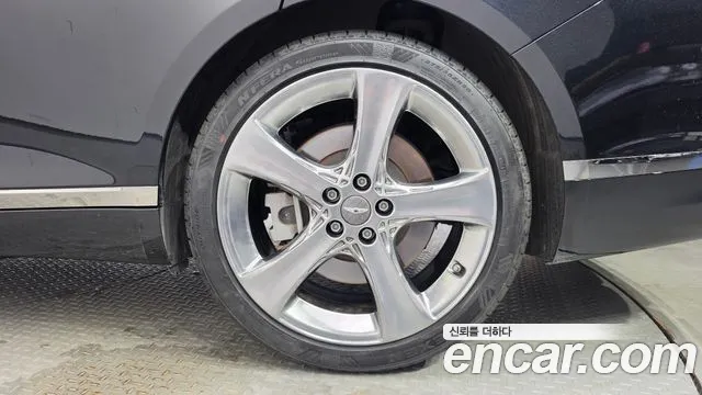 Genesis G80 Бензин 2.5 турбо AWD — Фото автомобиля 16