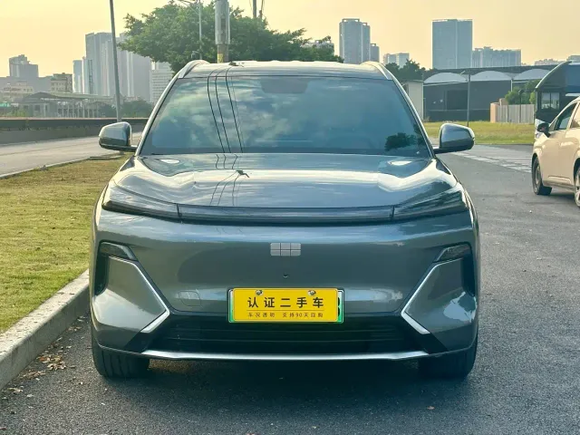 Geely Galaxy Starship 7 EM-i — Фото автомобиля 2