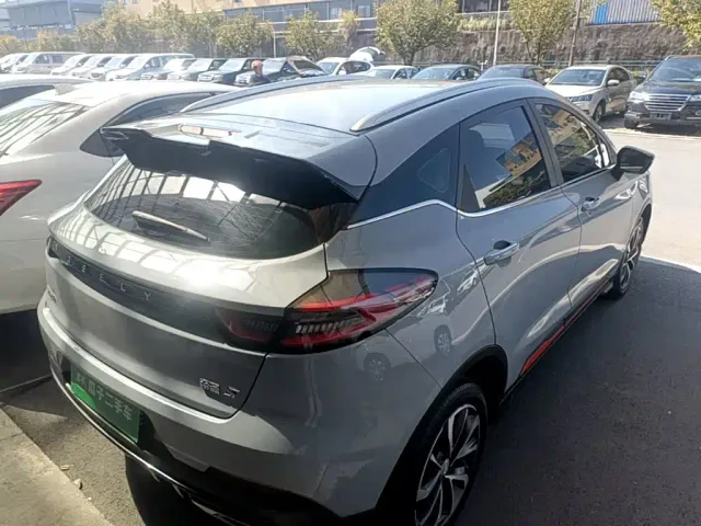 Geely Emgrand S — Фото автомобиля 6