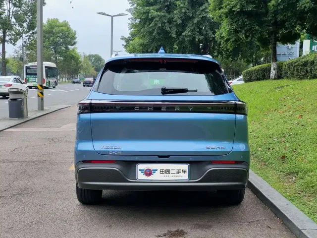 Chery Tiggo 8 PLUS C-DM — Фото автомобиля 5