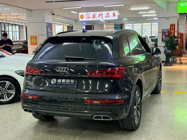 Audi Q5L — Фото автомобиля 10