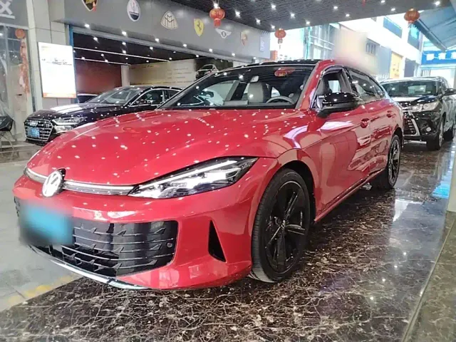 Фотография автомобиля — Volkswagen Lamando