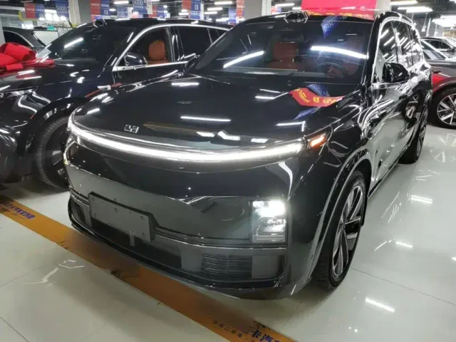 Фотография автомобиля — Li Auto L9