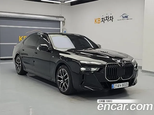 BMW 7 Series G70 — Фото автомобиля 4
