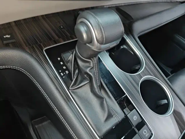 Toyota Granvia — Фото автомобиля 13
