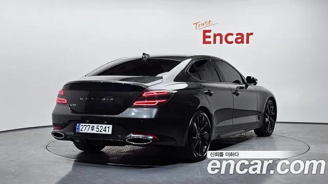 Genesis G70 — Фото автомобиля 2