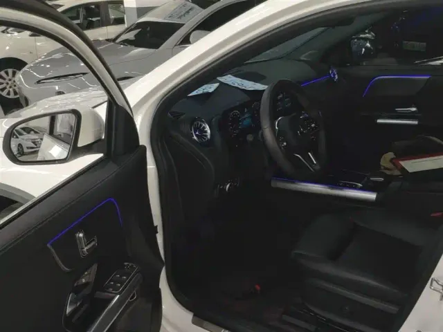 Mercedes-Benz EQA — Фото автомобиля 15