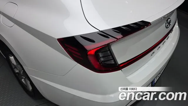 Hyundai Sonata Sonata (DN8) 2.0 LPG(Для проката) — Фото автомобиля 23