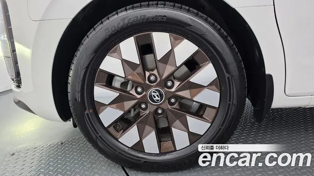 Hyundai Staria — Фото автомобиля 5